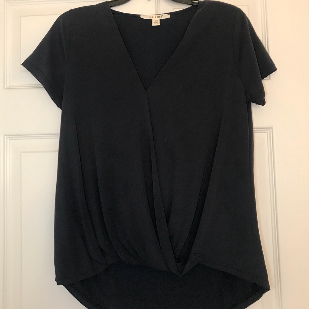 High-low twist top tee